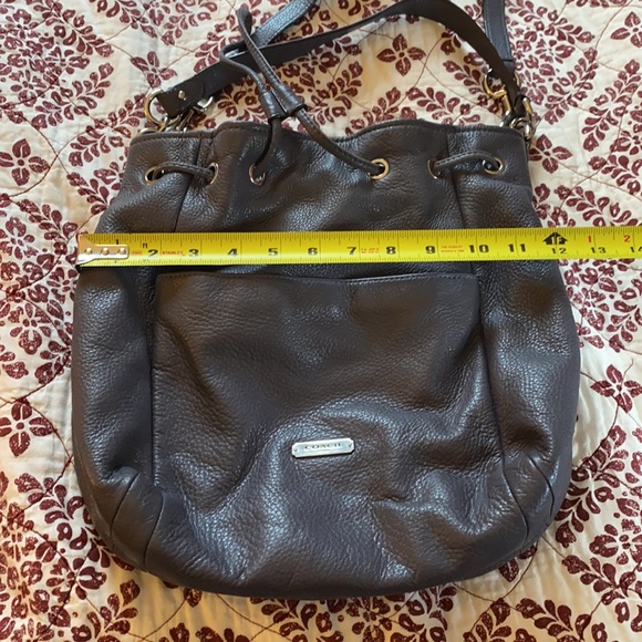 Beautiful cinch Coach purse! - Picture 9 of 11